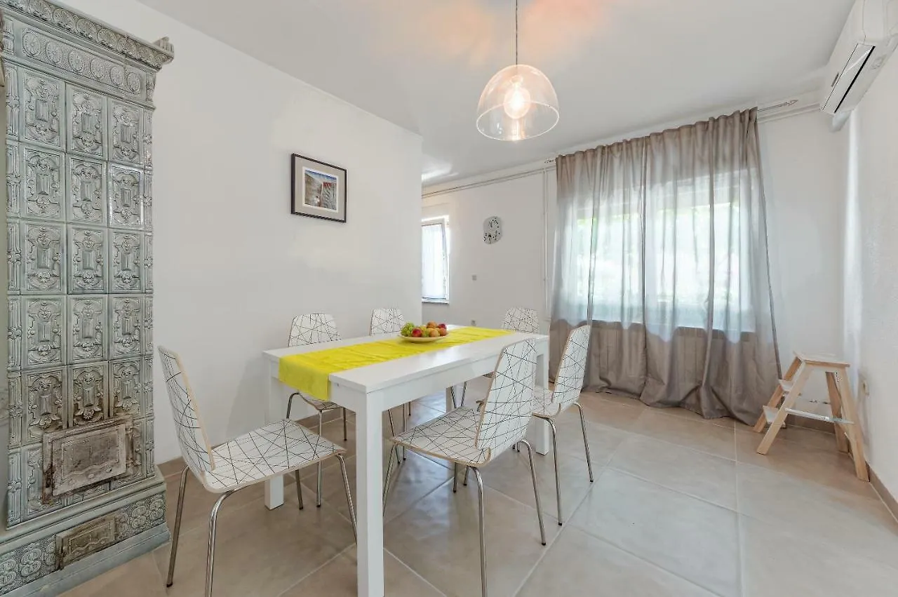Apartman Inga Apartment Pula 0*,  Croatia