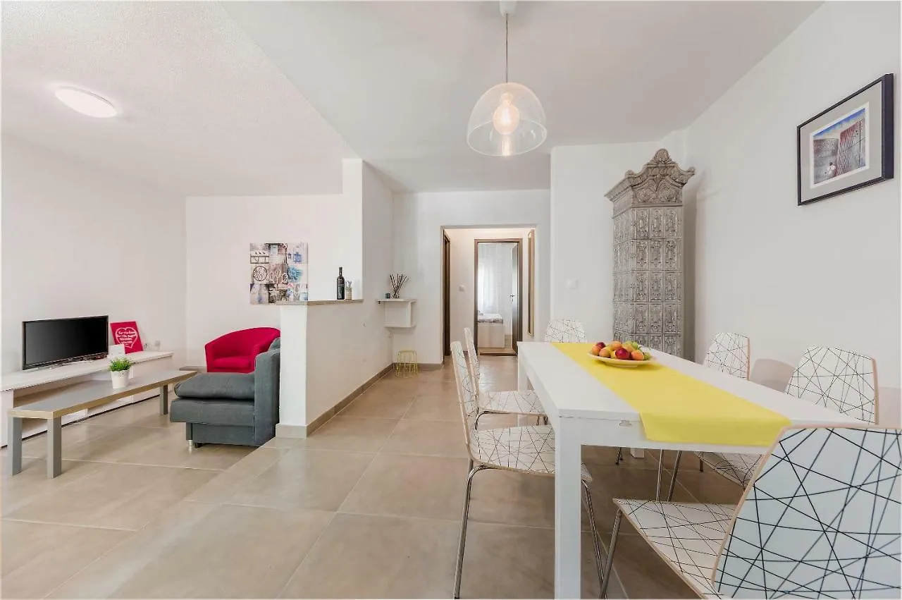 Apartman Inga Apartment Pula 0*,  Croatia
